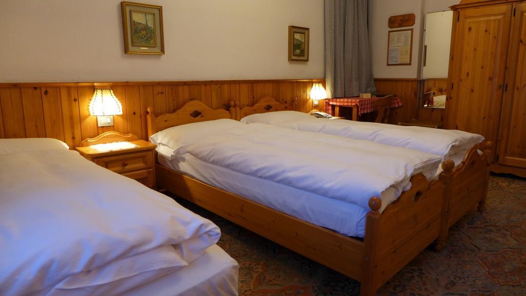 Hotel Bellaria Cortina dʼAmpezzo Camera foto
