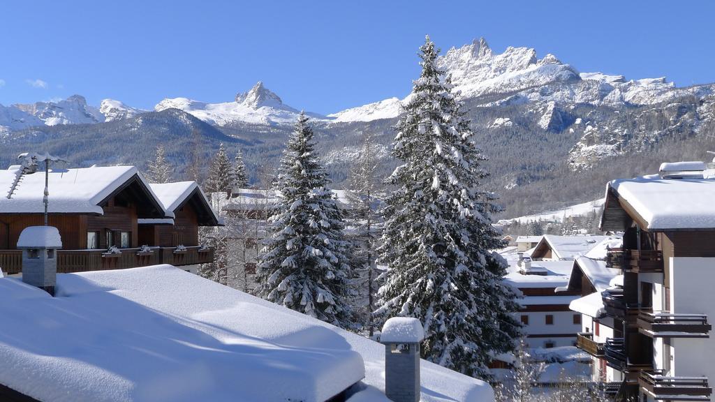 Hotel Bellaria Cortina dʼAmpezzo Esterno foto