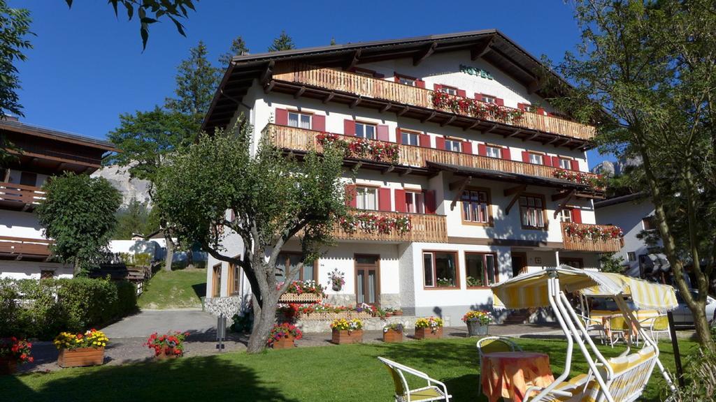 Hotel Bellaria Cortina dʼAmpezzo Esterno foto