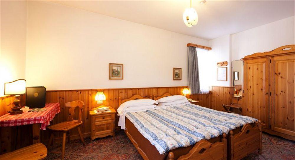 Hotel Bellaria Cortina dʼAmpezzo Esterno foto